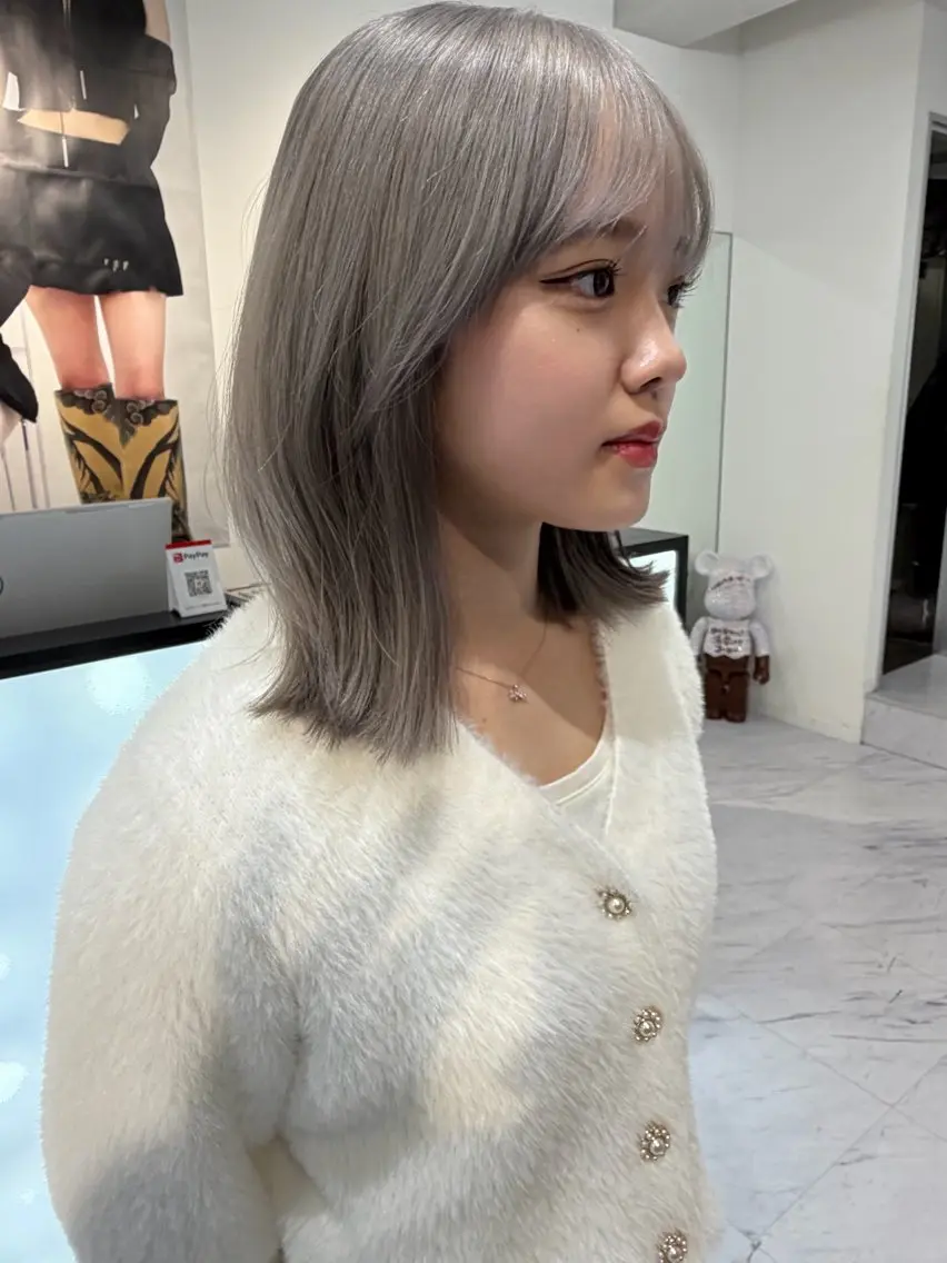 ミディアム カラー ベージュカラー ブリーチ ケアブリーチ デザインカラー ダブルカラー ヘアカラー トリートメント TATSUブリーチ/ ミルクティーベージュのヘアスタイル