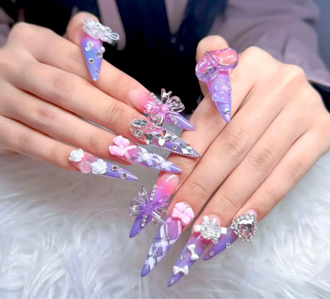 ネイル チークネイル フレンチネイル キラキラネイル 韓国ネイル マグネットネイル ハンドネイル yuuna hbabynailのネイルデザイン
