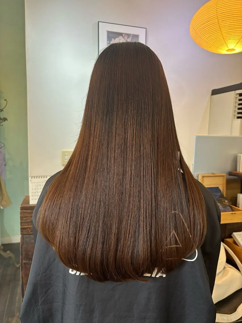 ロング 縮毛矯正 三國 栞音のヘアスタイル