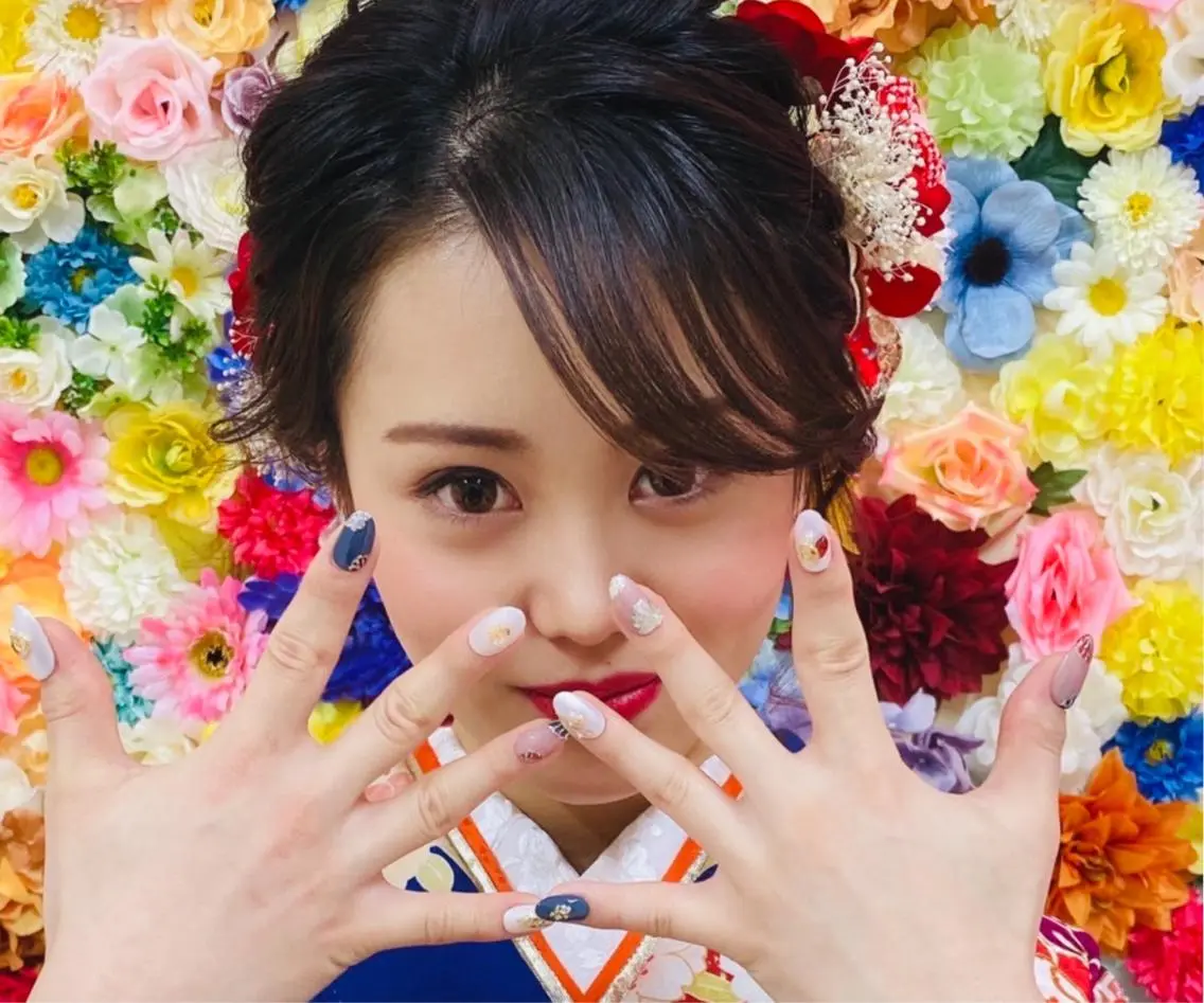 ネイル 長谷川 奈緒美のネイルデザイン