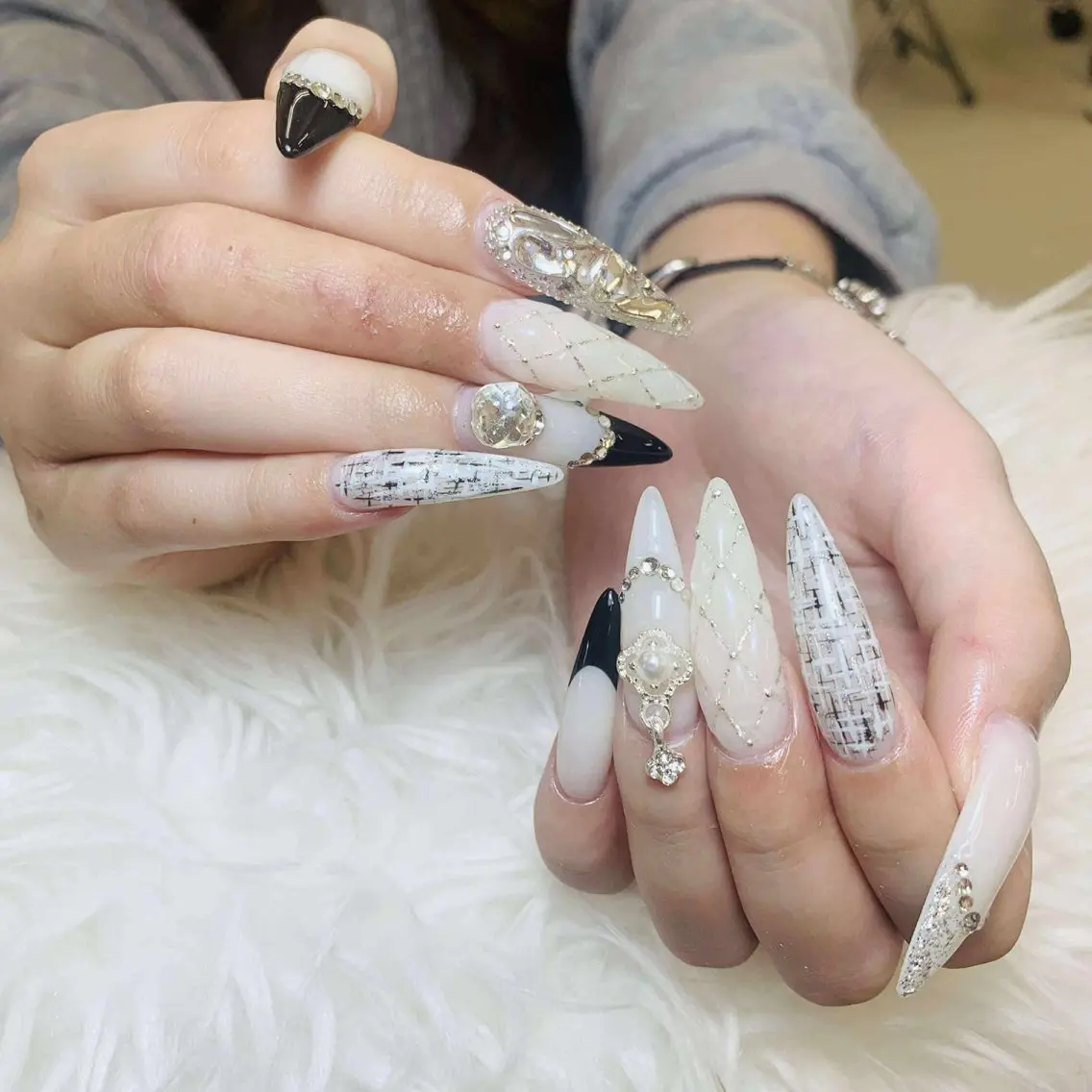 ツイドネイル💅チップ長さ出し+アートやり・ゴテゴテパーツつけ放題の写真