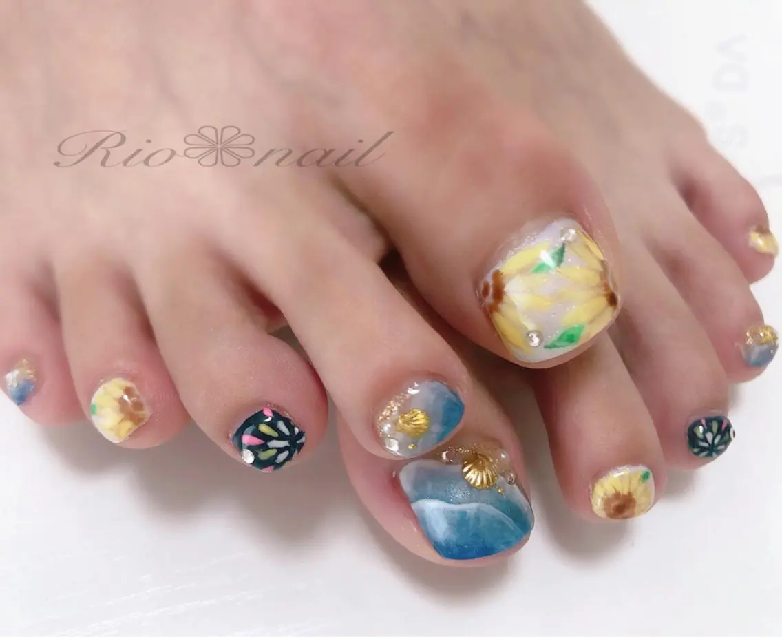 ネイル フットネイル nailsalon linneのネイルデザイン