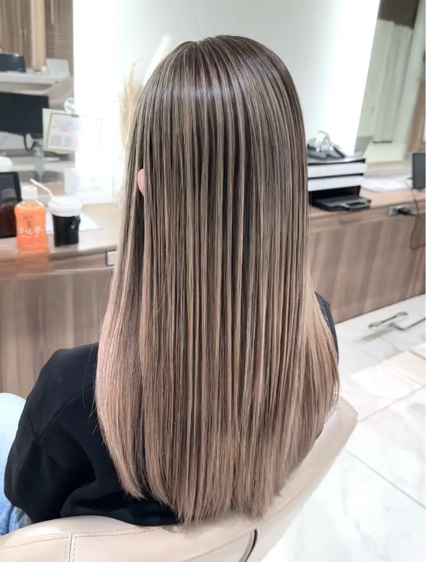 ロング カラー バレイヤージュ ブリーチ グラデーションカラー ハイライトカラー ハイライト ヘアカラー トリートメント 大宮/バレイヤージュ 髪質改善/澤田隆誠のヘアスタイル