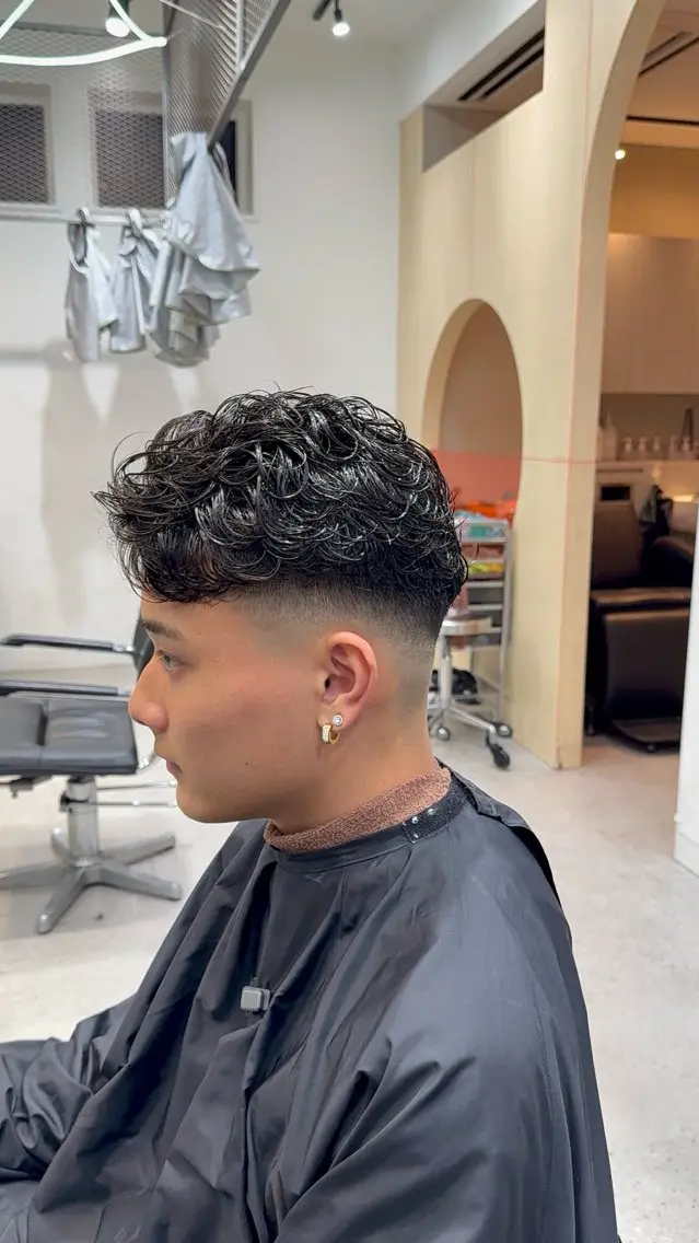 ショート パーマ メンズ フェードカット メンズパーマ 刈り上げ カット パーマ 💈メンズパーマ・ フェードスタイル村田のヘアスタイル