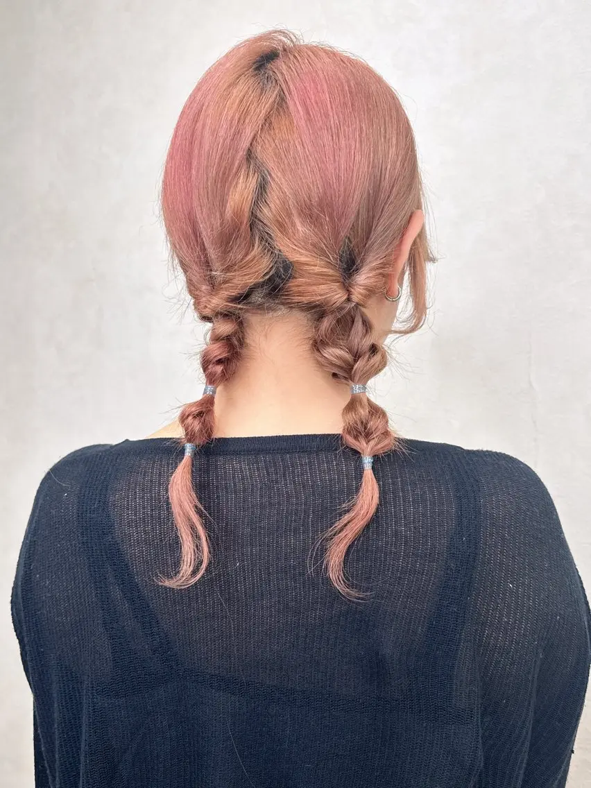 セミロング カラー ヘアアレンジ バレイヤージュ ブリーチ ハイトーンカラー エクステ レイヤーカット ヘアセット ショーヤ/ブリーチ /エクステのヘアスタイル