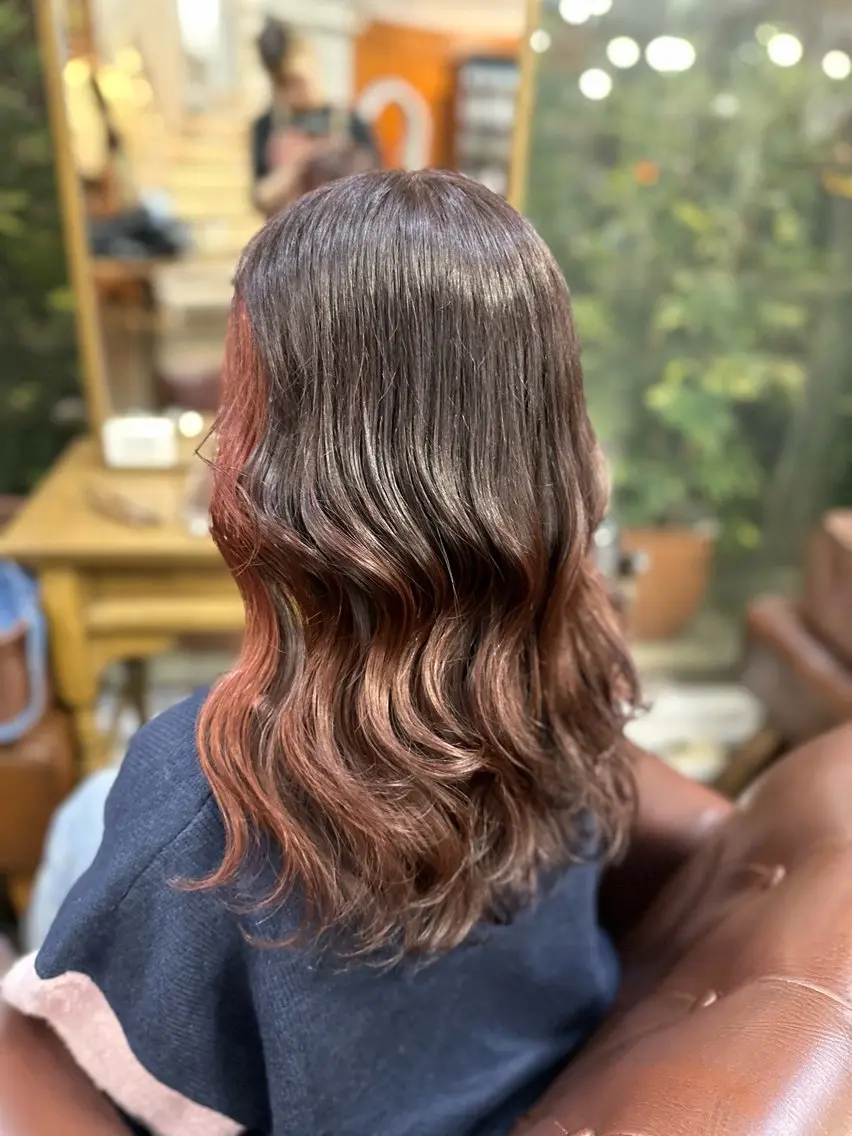 カラー ミストバング フェイスフレーミング レッドカラー カット ヘアカラー トリートメント レイヤーカット/ カラー/長谷恵花のヘアスタイル