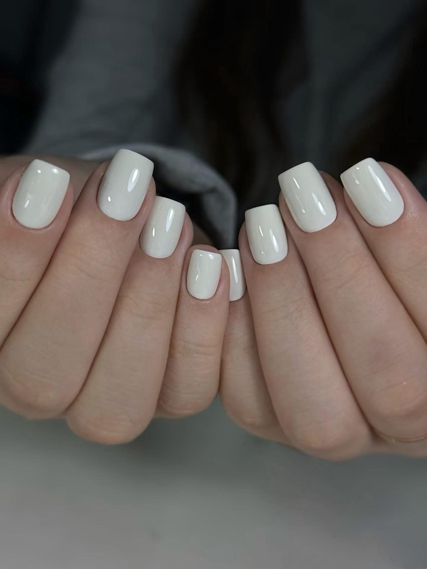 ネイル オーロラネイル 氷ネイル・うるうるネイル 韓国ネイル 水色 夏ネイル ハンドネイル キラキメ 博多nail💅のネイルデザイン