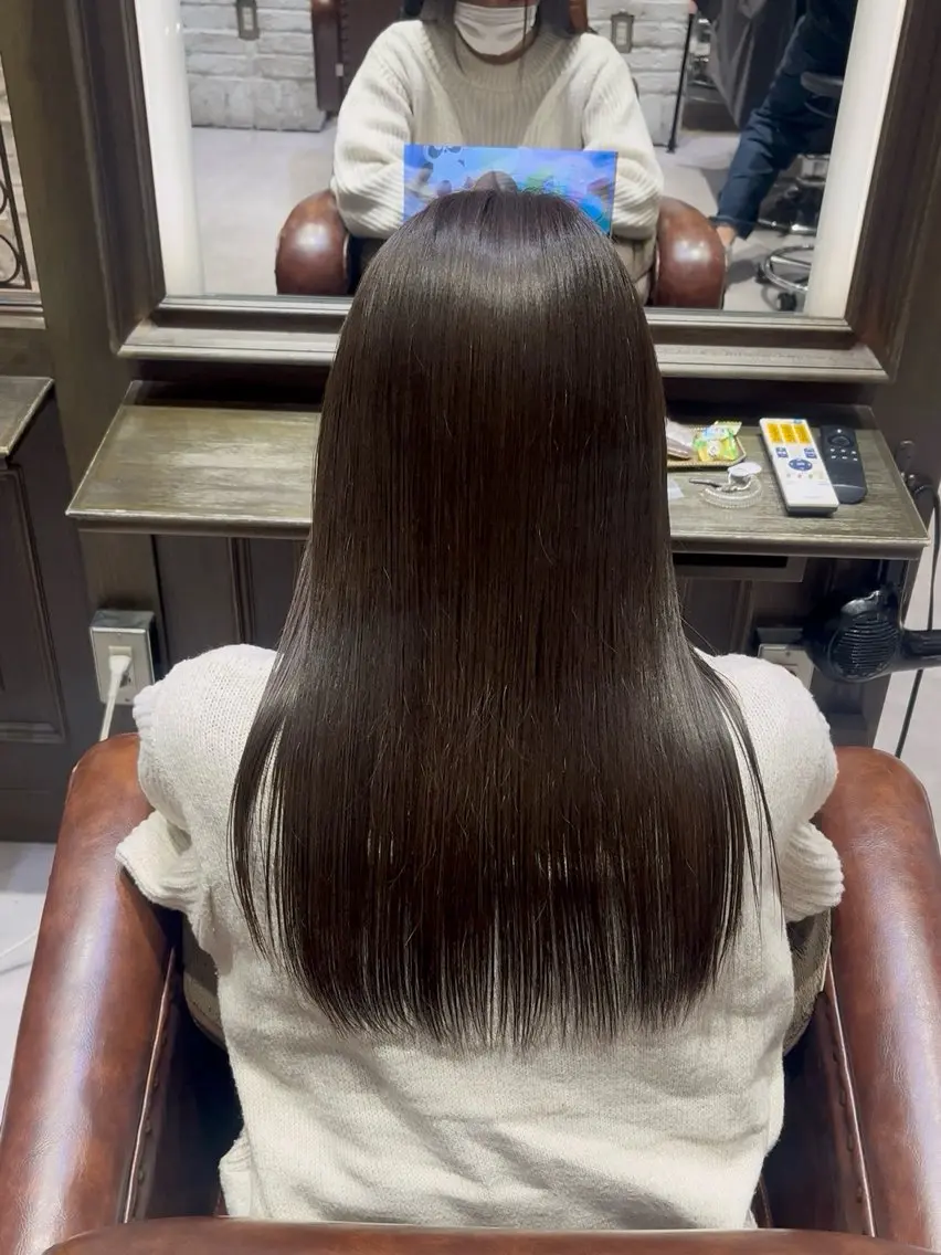 ロング カラー グレージュ Luce/ Ayakaのヘアスタイル
