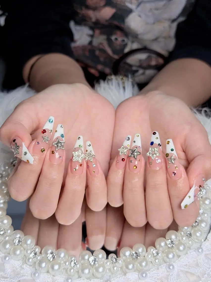 ネイル アートネイル ボルドー フレンチネイル ジェルネイル 氷ネイル・うるうるネイル ハンドネイル Julie Nail Hinのネイルデザイン
