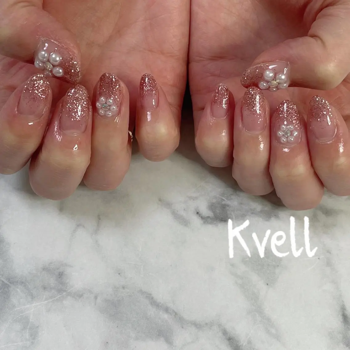 ネイル ラメ(グリッター) ラメグラデーション ハンドネイル nailsalon Kvellのネイルデザイン