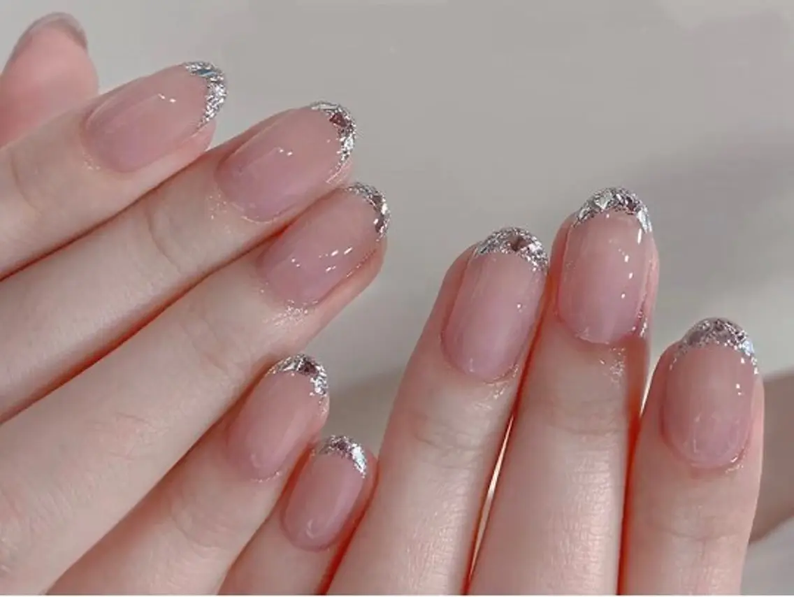 ネイル フレンチネイル ガラスフレンチ Nailsalon Labrillerのネイルデザイン