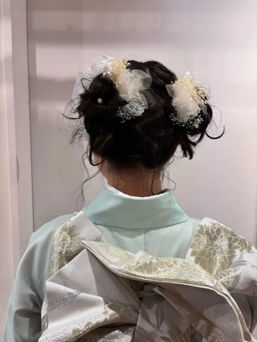 ミディアム 中山 郁恵のヘアスタイル
