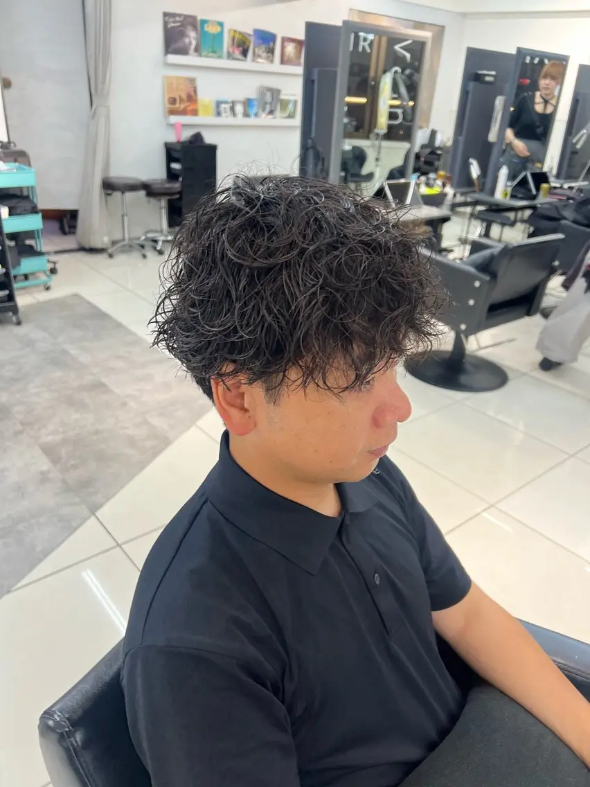 パーマ メンズ カット パーマ ハイトーンカラー/ さらさのヘアスタイル