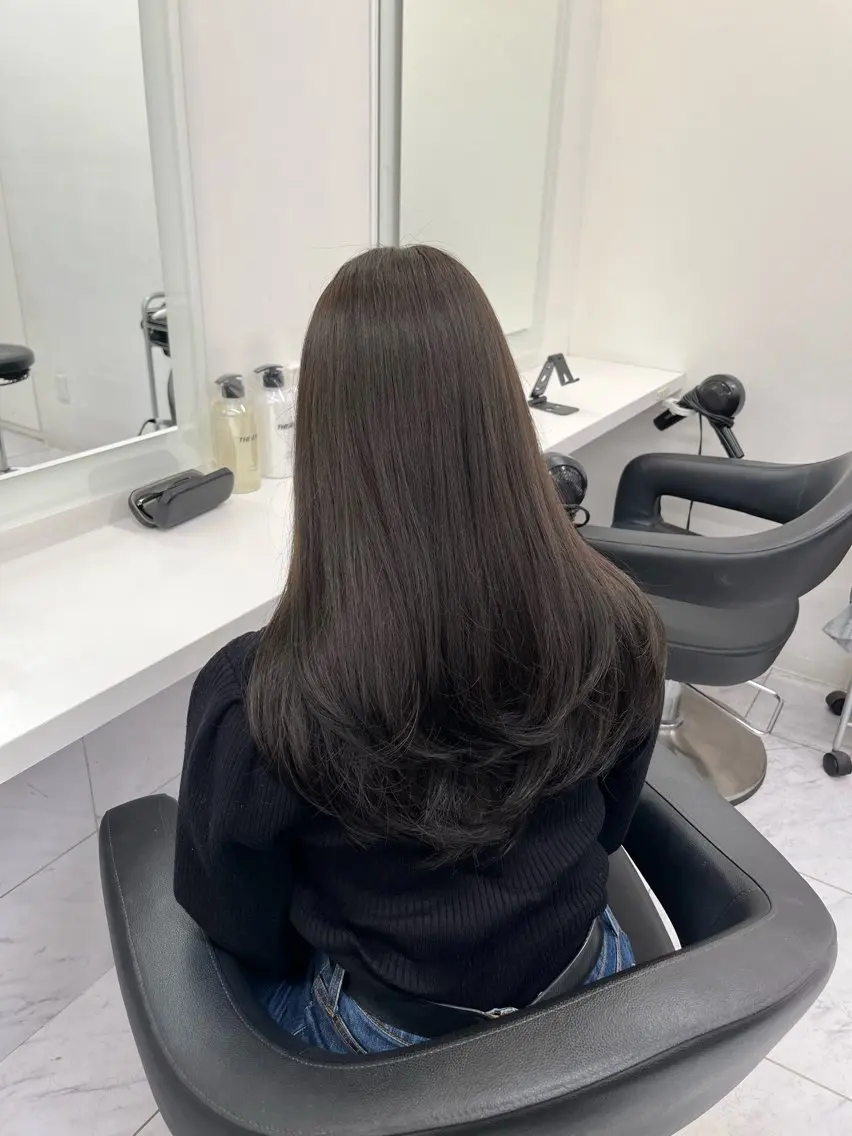 セミロング ヘアカラー トリートメント ヘッドスパ ヘアセット 寒色/ベージュヘア ブリーチありMiOのヘアスタイル