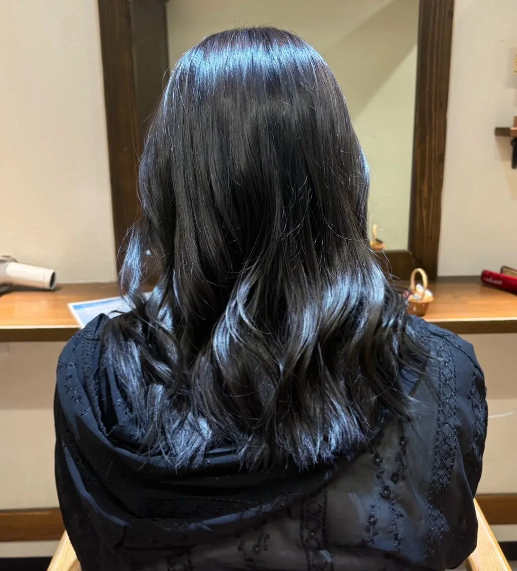 ミディアム Tie リナのヘアスタイル