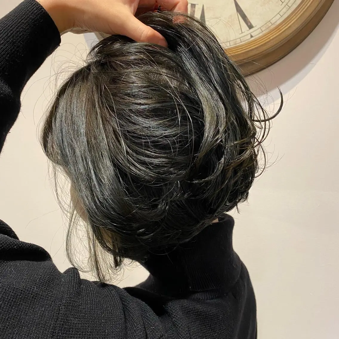 カラー ブルーカラー NATSUKI😸 ‪✂︎‬南森町美容室のヘアスタイル