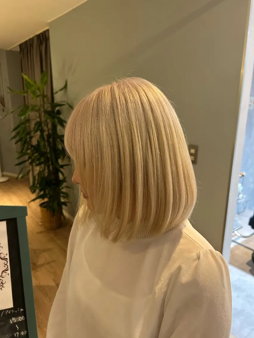 カラー ブロンド ヘアカラー トリートメント 竹村 茉優のヘアスタイル