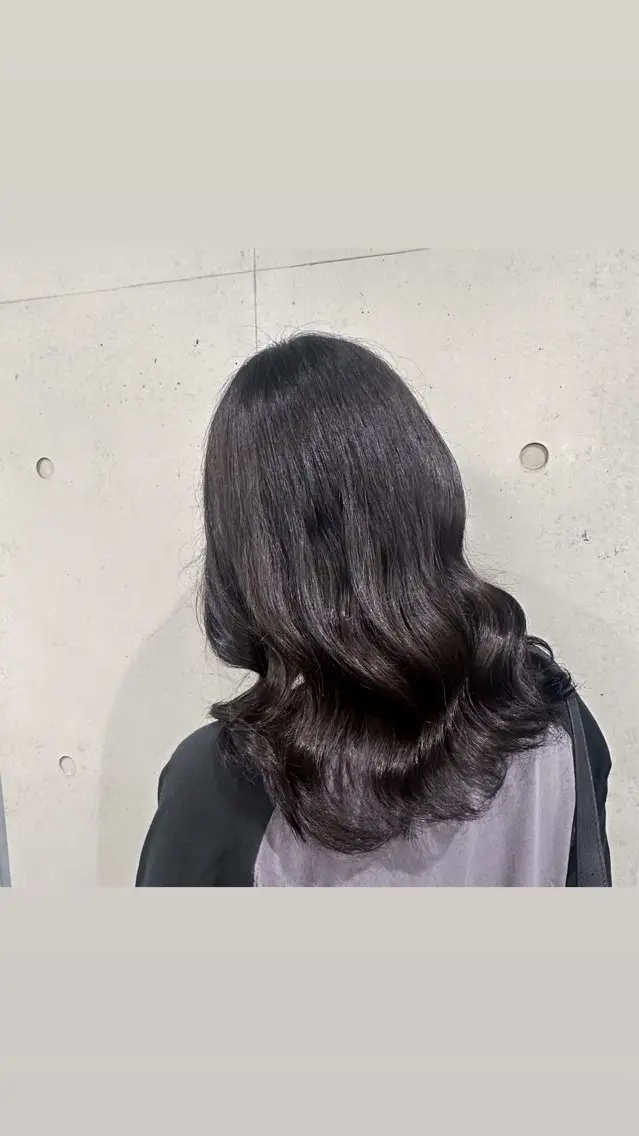 ミディアム ヘアカラー 期間限定特別価格🎀 カワノ アカネのヘアスタイル