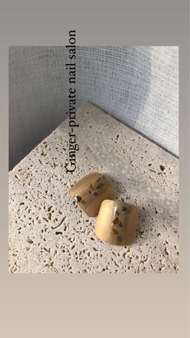 ネイル フットネイル グラデーション ニュアンスネイル オフィスネイル ginger nail&spaのネイルデザイン