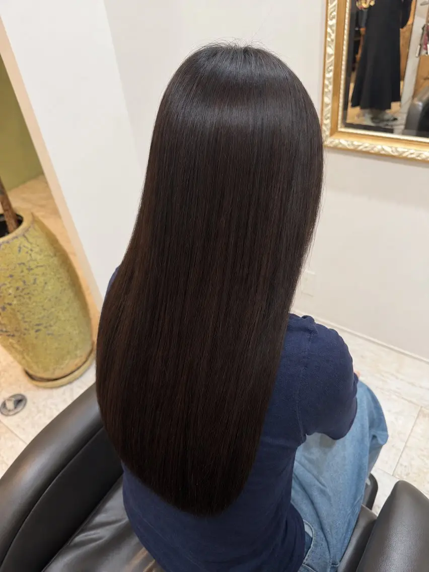 ロング 卒業式のヘアスタイル ヘアカラー 望月 芽依のヘアスタイル