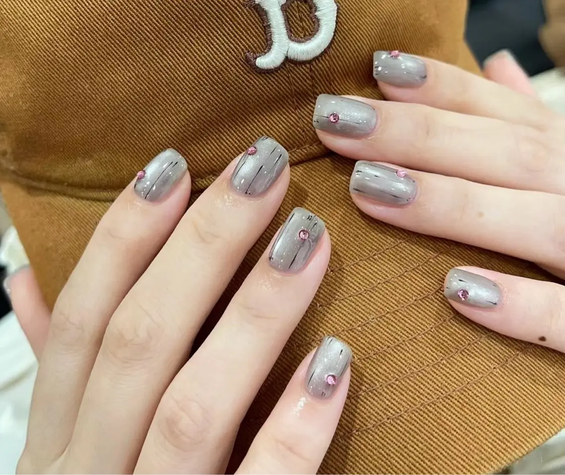 ネイル アートネイル マグネットネイル 持ち込み シンプルネイル ハンドネイル BabyYouMi nailのネイルデザイン