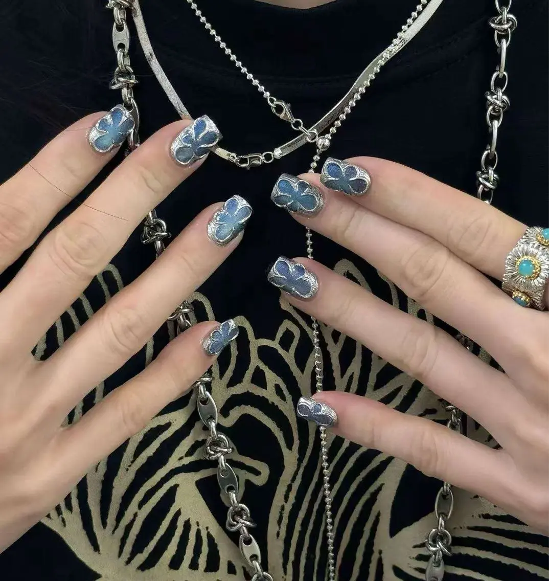 ネイル オーロラネイル フラワーネイル フットネイル フレンチネイル ジェルネイル ハンドネイル BabyYouMi nailのネイルデザイン