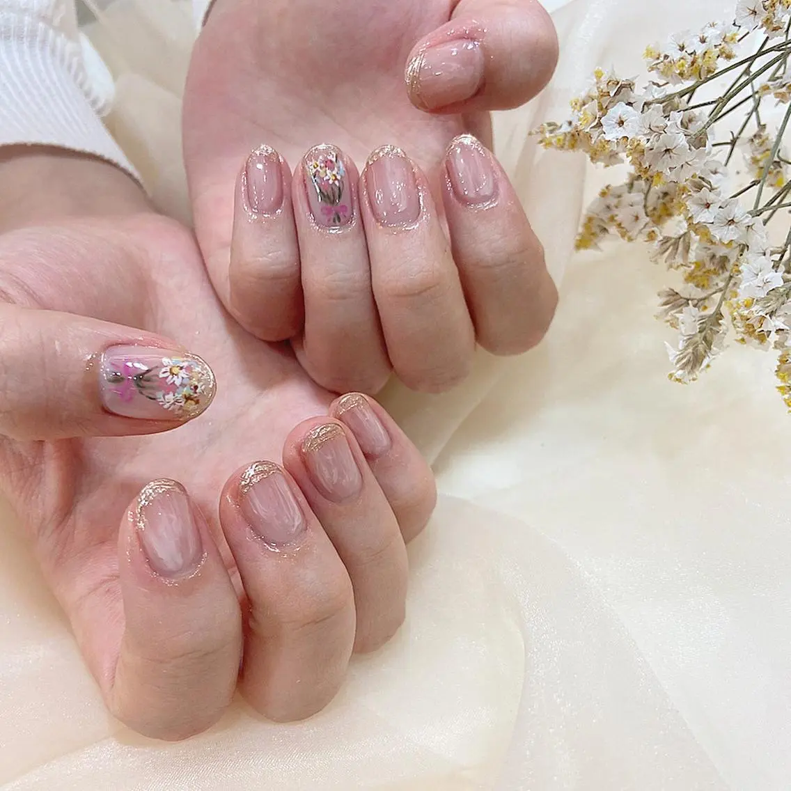 ネイル ニュアンスネイル . .のネイルデザイン