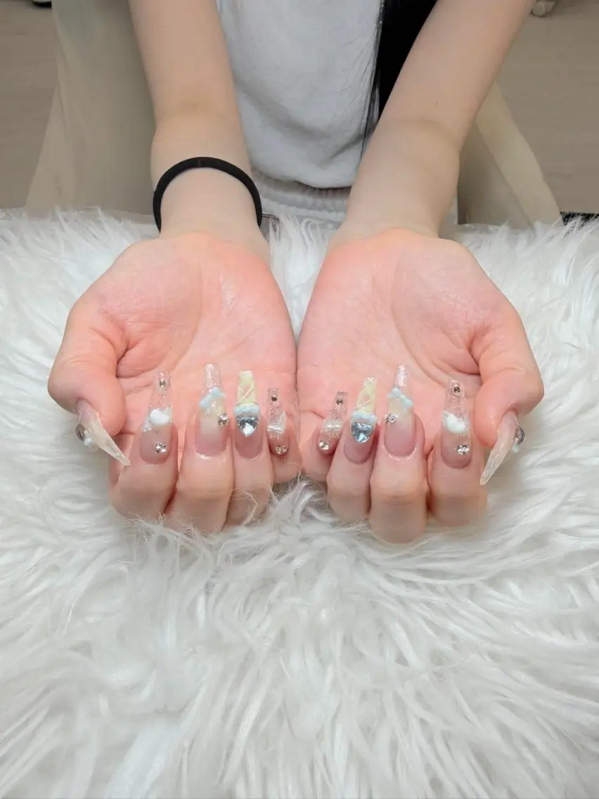 ネイル ANH ゴテゴテネイルのネイルデザイン