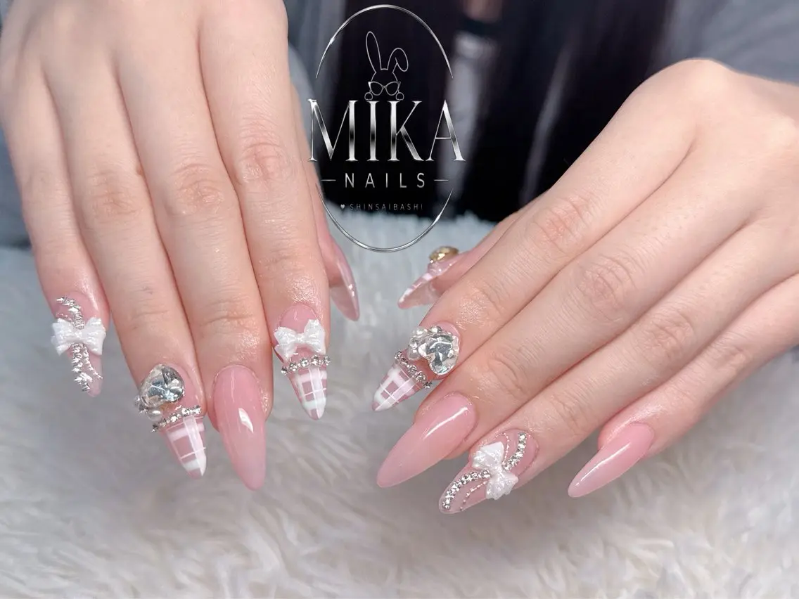 ネイル アートネイル チークネイル ドット フットネイル フレンチネイル ハンドネイル フットネイル 🎃Rina🍁 Mikaのネイルデザイン