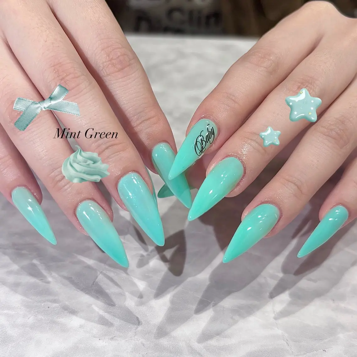 ネイル fein. rion☁️のネイルデザイン