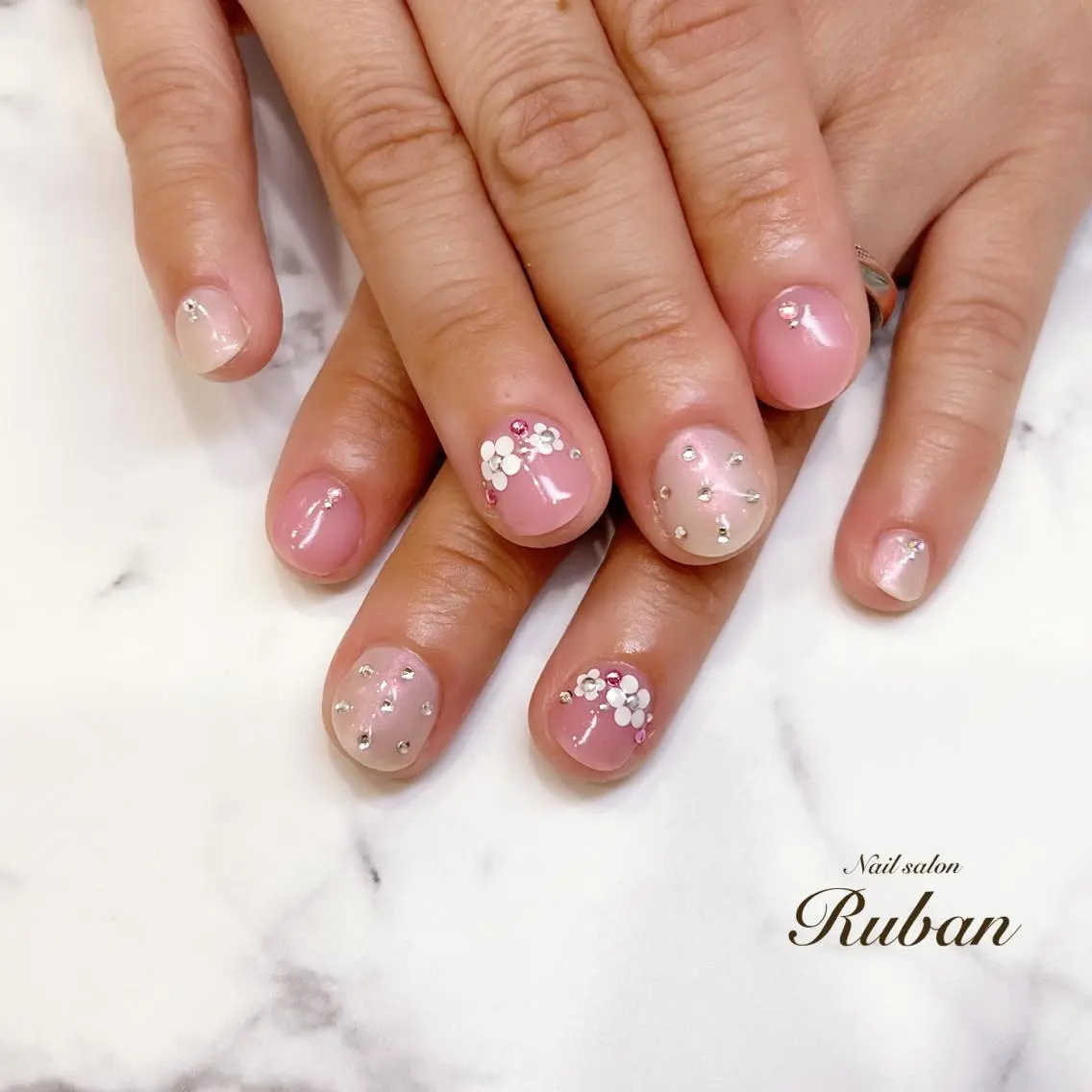 ネイル 成人式 ピンク ブライダルネイル Nail salon Rubanのネイルデザイン
