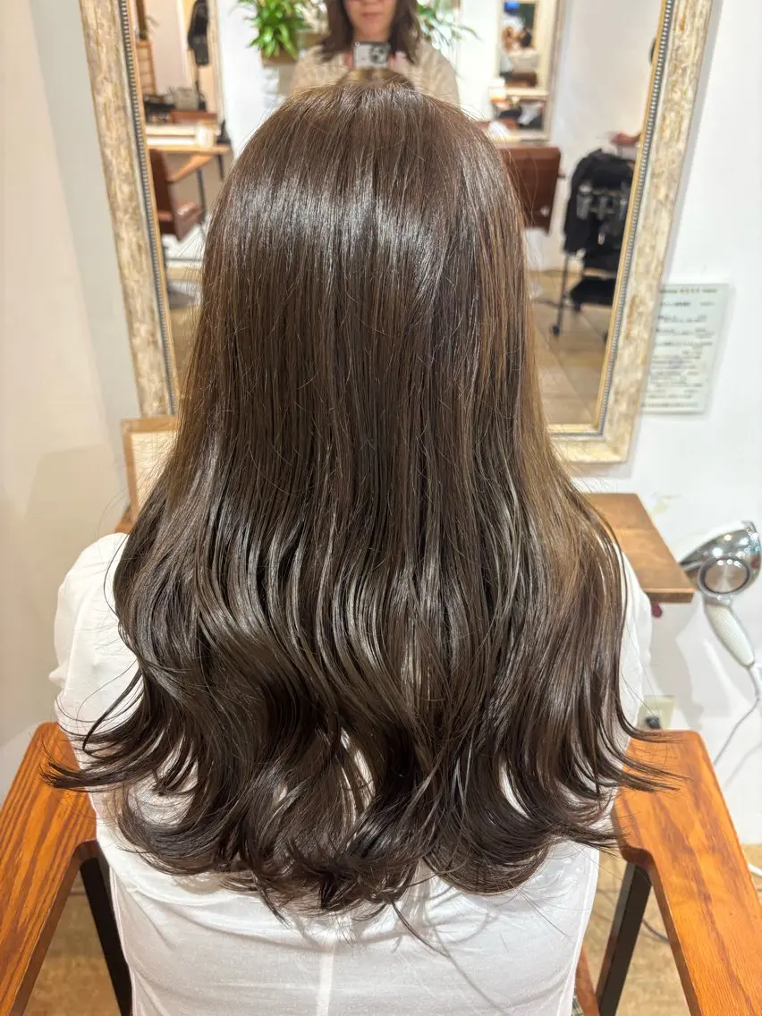 ミディアム カラー カット ヘアカラー カネコ ナナミのヘアスタイル