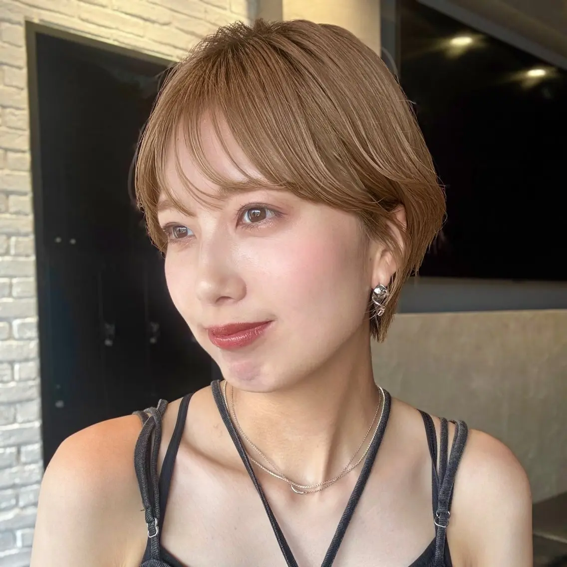 ショート カラー ベージュカラー ブリーチ ダブルカラー 似合わせカット 顔まわり🥨レイヤー /透明感/水口舞奈のヘアスタイル