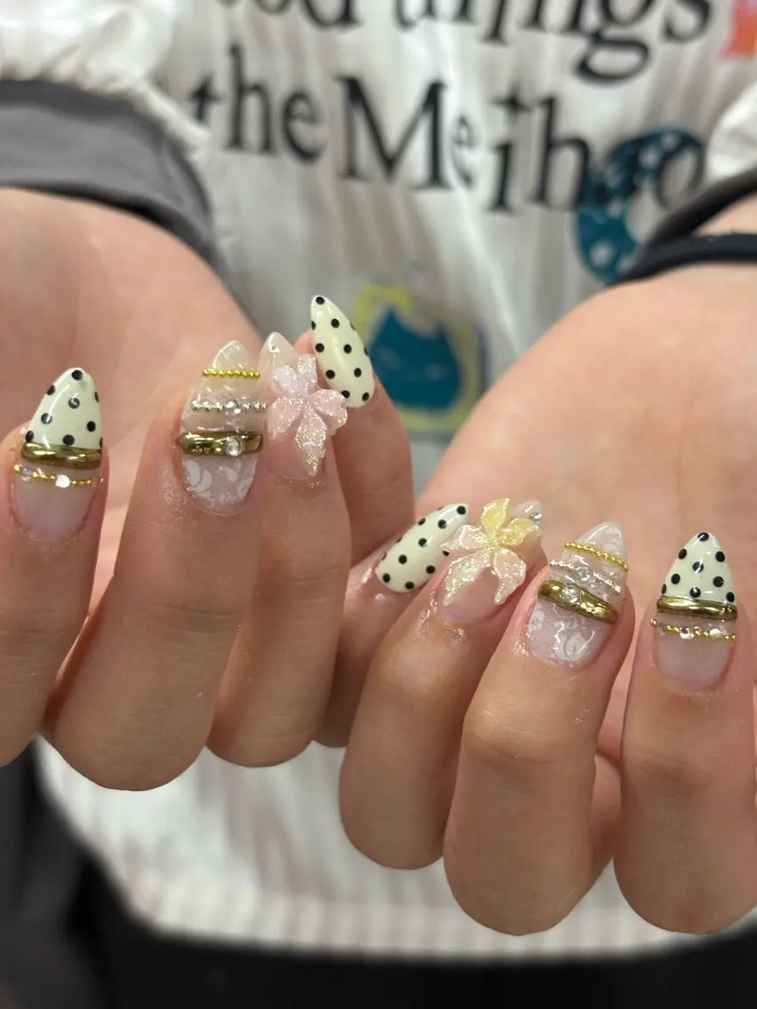 ネイル ハンドネイル フットネイル yuri / 個性派nailのネイルデザイン