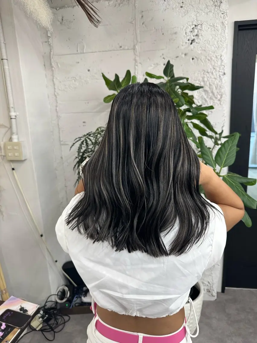 ミディアム カラー ヘアアレンジ カット ヘアカラー トリートメント 久米 治仁のヘアスタイル