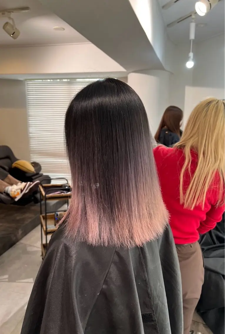 ショート カラー バレイヤージュ ベージュカラー ピンクカラー ピンクベージュ レイヤーカット 指名数No.1 /NAOYAのヘアスタイル
