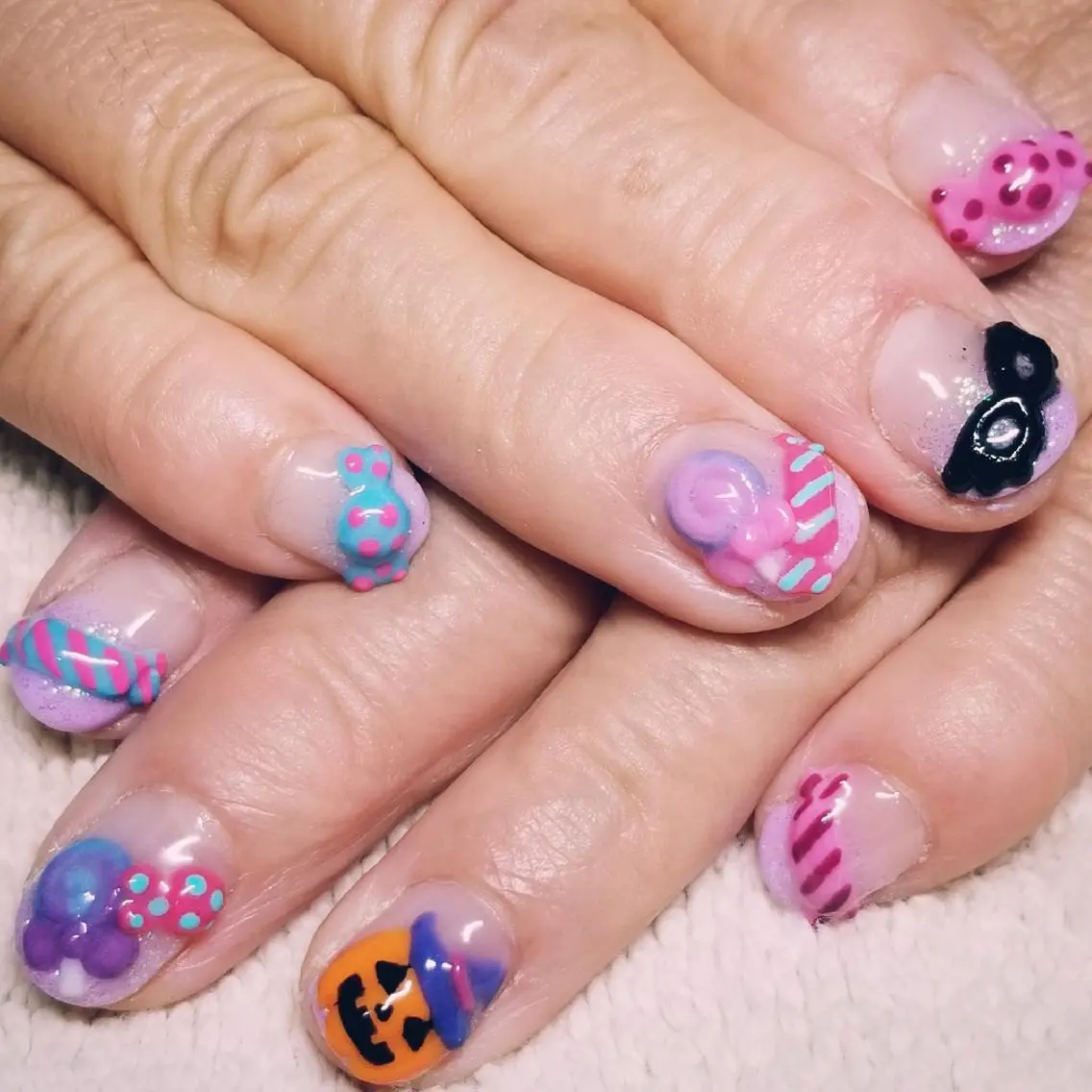 ネイル グラデーション ハロウィン ラメ(グリッター) パステルネイル パープル ハンドネイル よしだ ひろきのネイルデザイン
