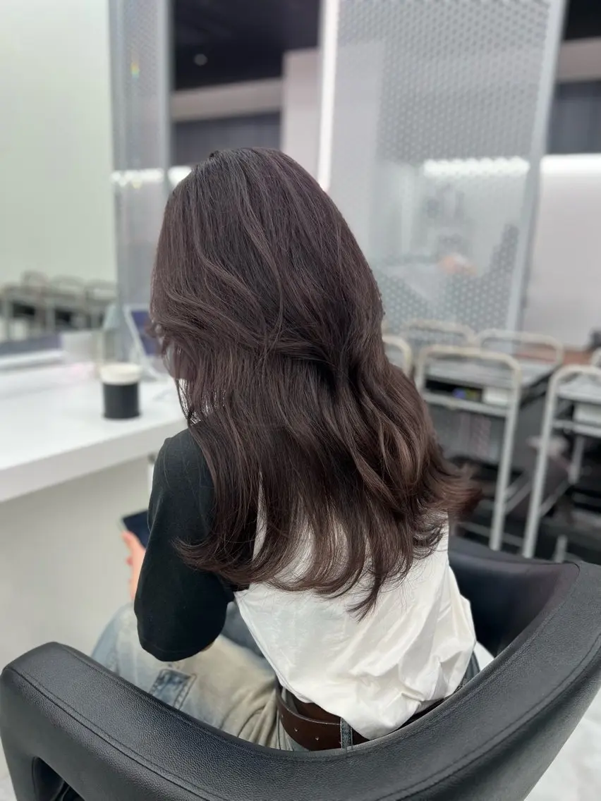 セミロング カラー ヘアアレンジ カット ヘアカラー トリートメント ヘッドスパ ヘアセット 💍透明感×韓流ハイ トーン💍RYUTAのヘアスタイル