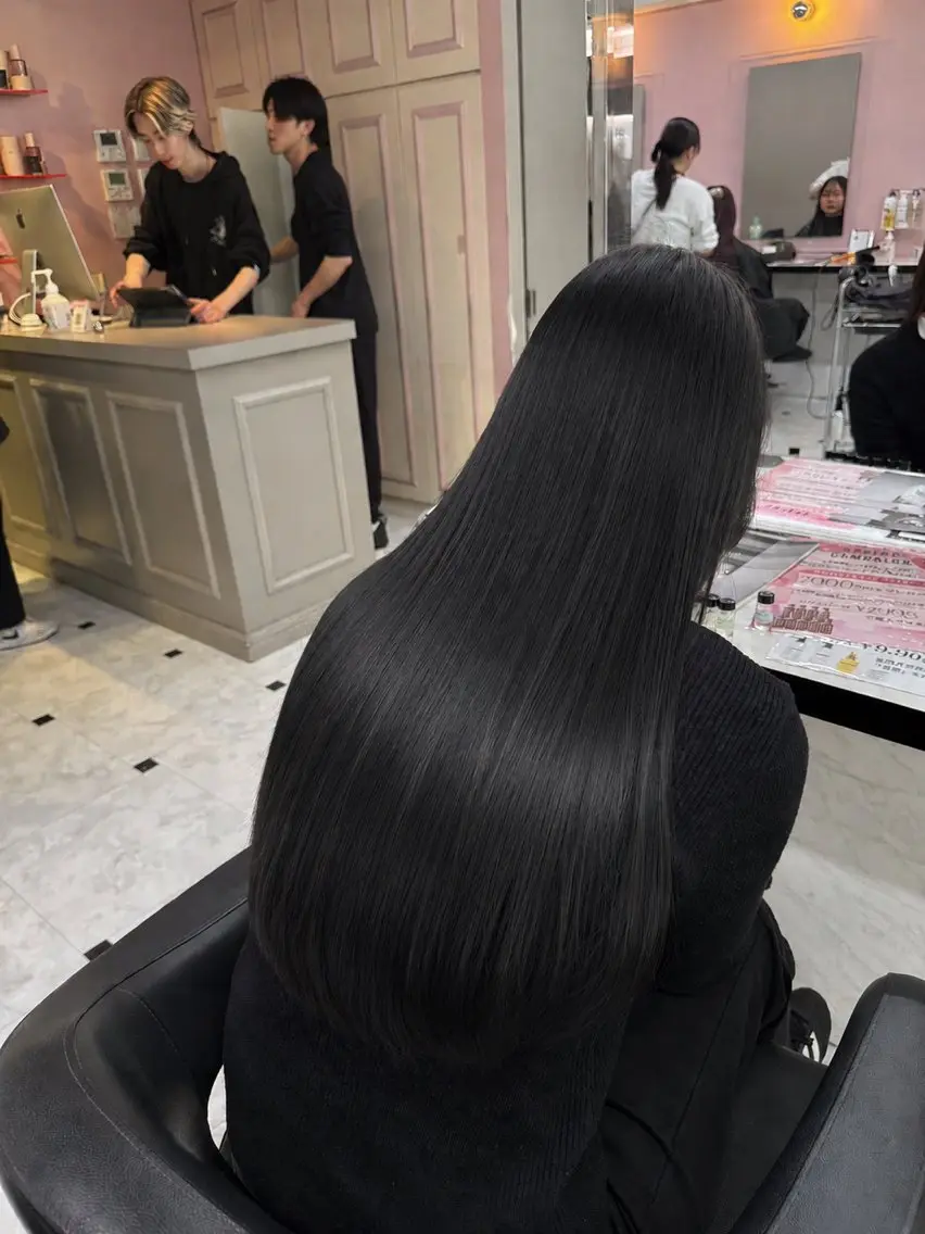 ロング カラー ヘアカラー トリートメント うる艶ワンホン/ HINANO🩶のヘアスタイル