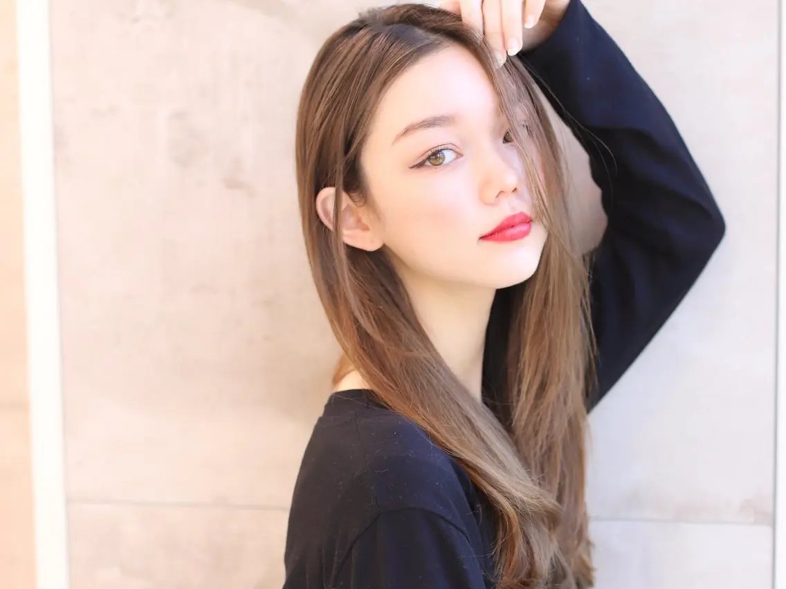 ロング カラー 雨宮 美月のヘアスタイル
