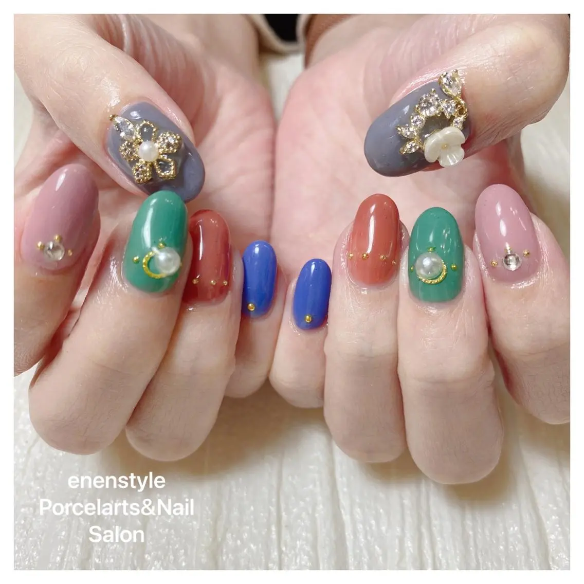 ミディアム ネイル ハンドネイル 🐾enen style 🐾のネイルデザイン