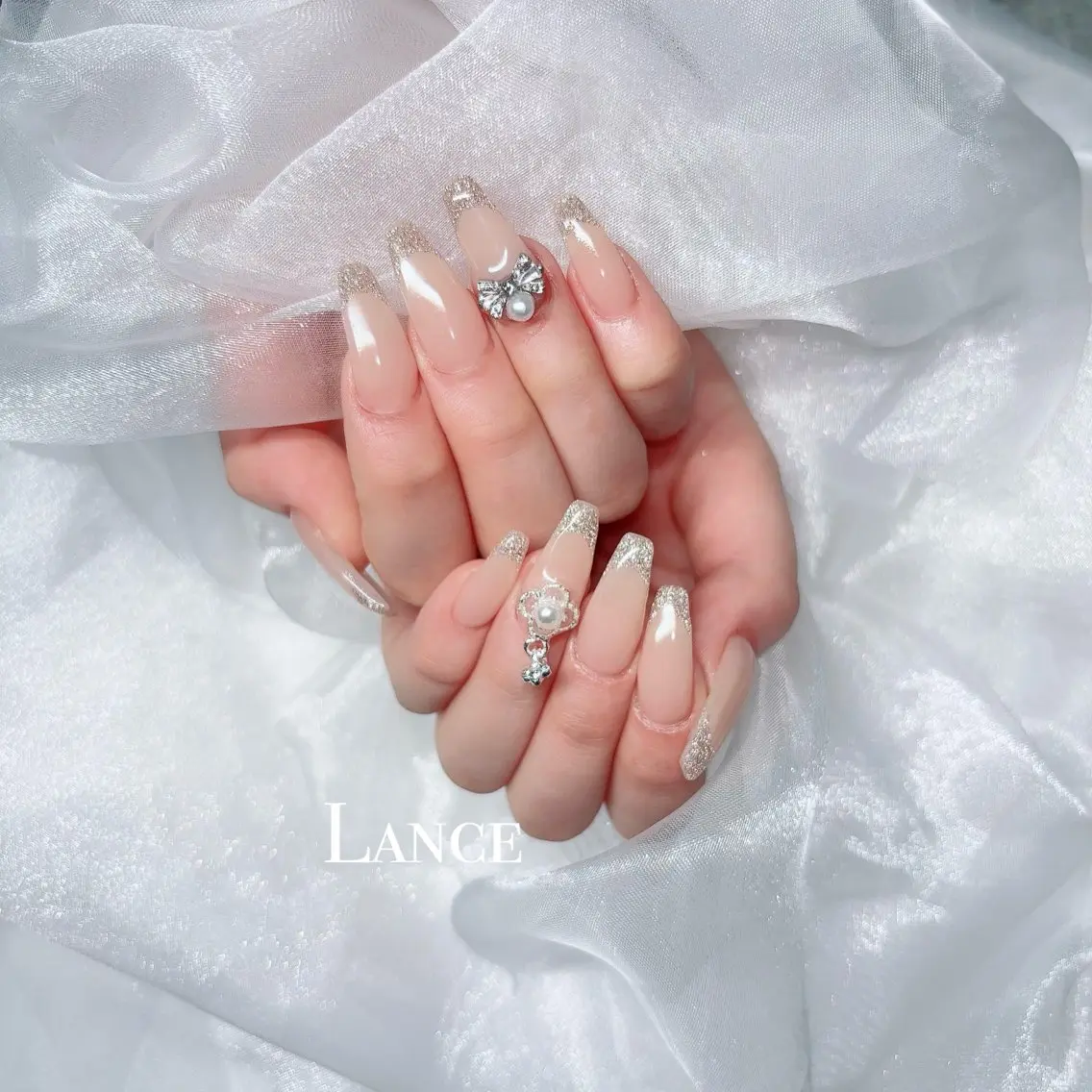 ネイル フレンチネイル キラキラネイル 韓国ネイル 春ネイル ワンホンネイル ハンドネイル Lance nailのネイルデザイン