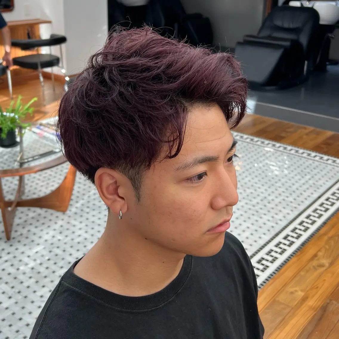 ショート カラー メンズ アップバング ショートヘア カット ヘアカラー メンズカット✂️ スキンフェード伊藤陸のヘアスタイル