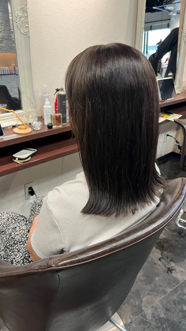 セミロング ボブ 脇部 亜梨沙のヘアスタイル