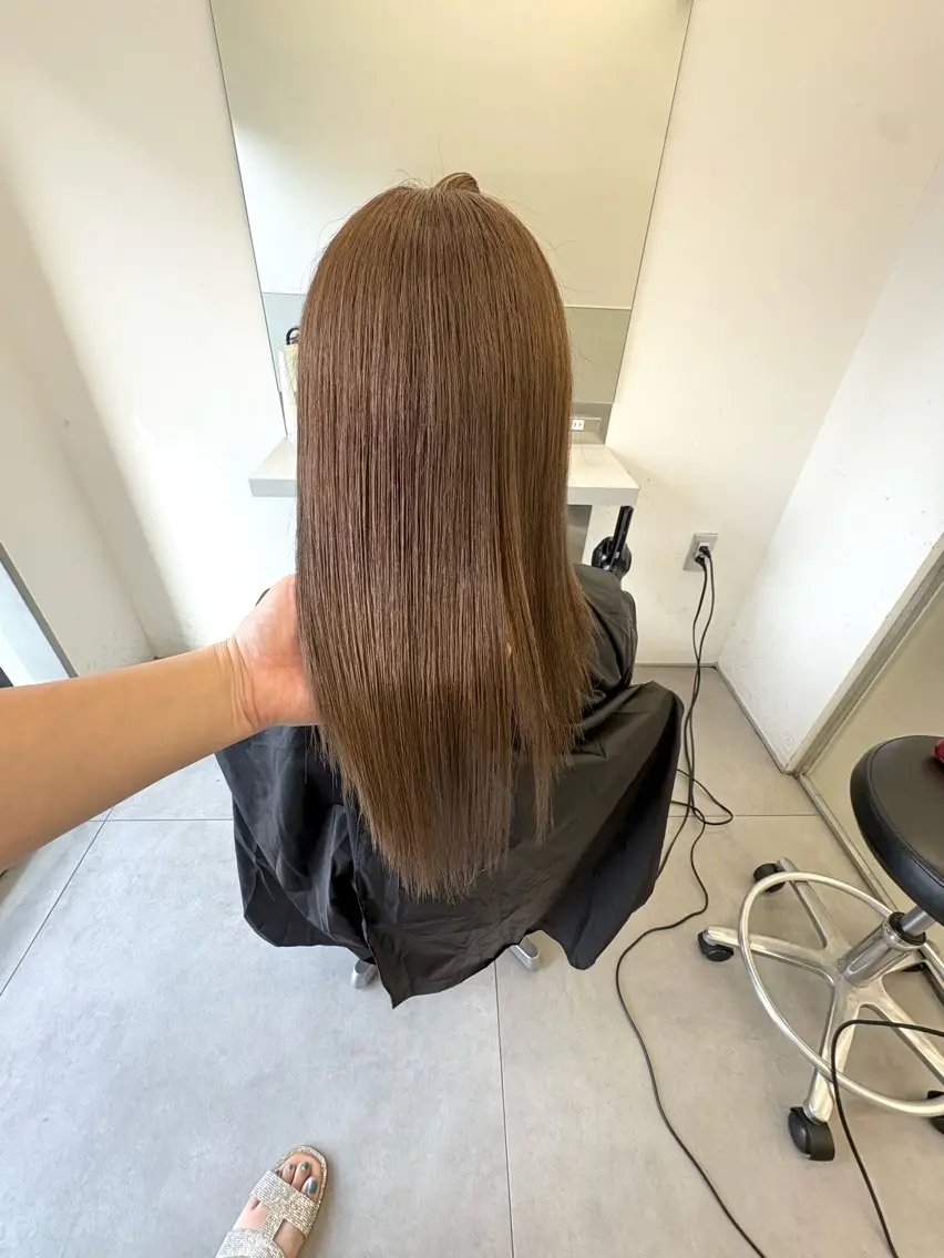 セミロング カラー ベージュカラー ヘアカラー 天野 利咲のヘアスタイル