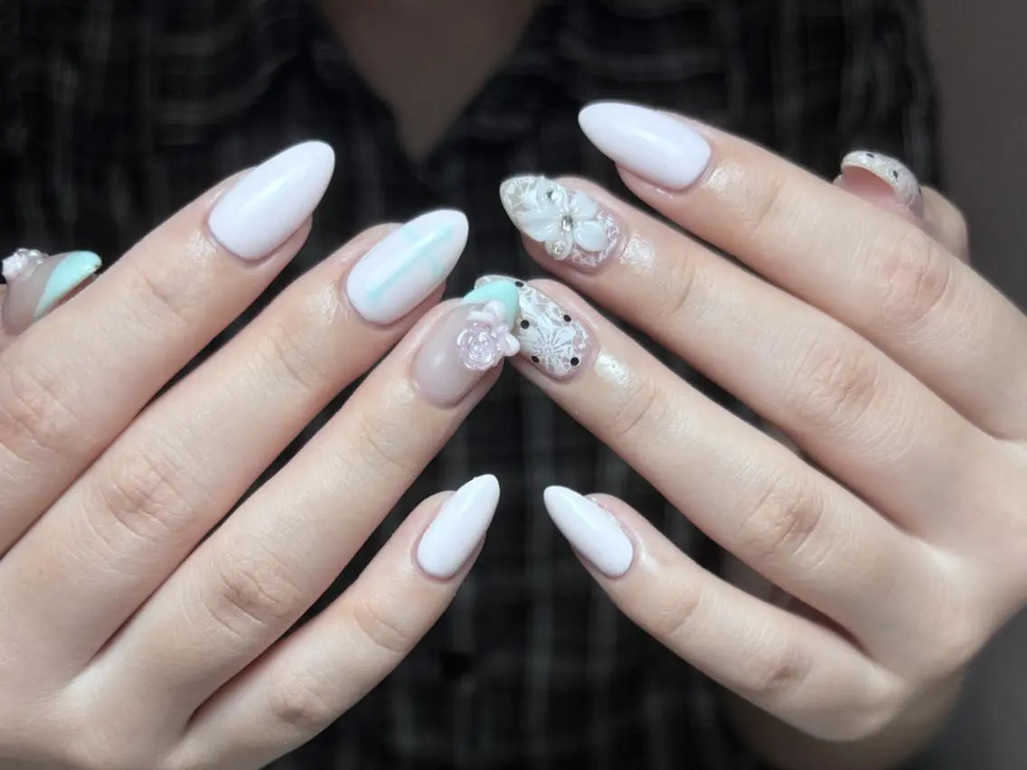 ネイル 長さ出し グラデーション 卒業式 キラキラネイル マグネットネイル アンアンBelle Nail 池袋のネイルデザイン
