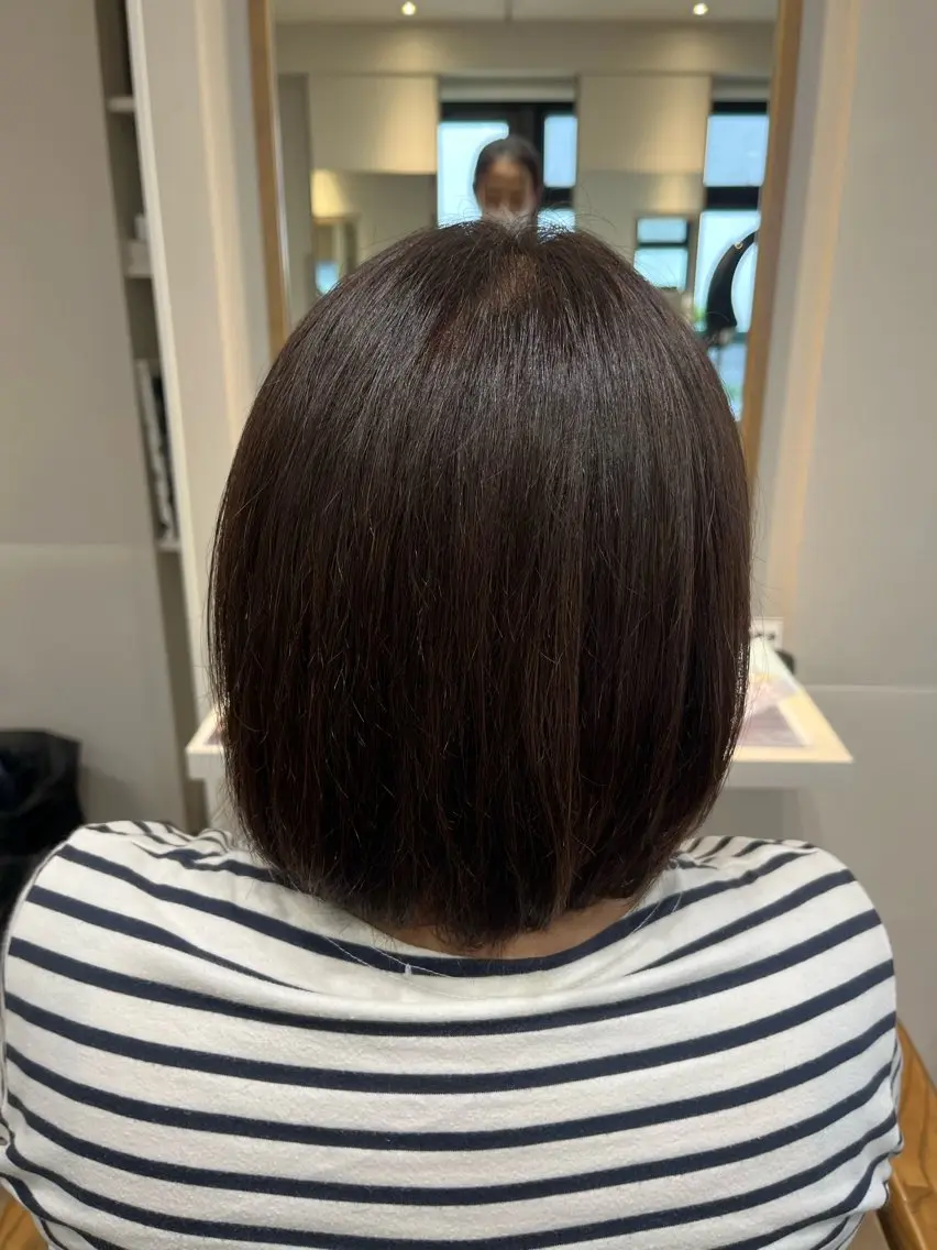 ミディアム 小鴨 美佳のヘアスタイル