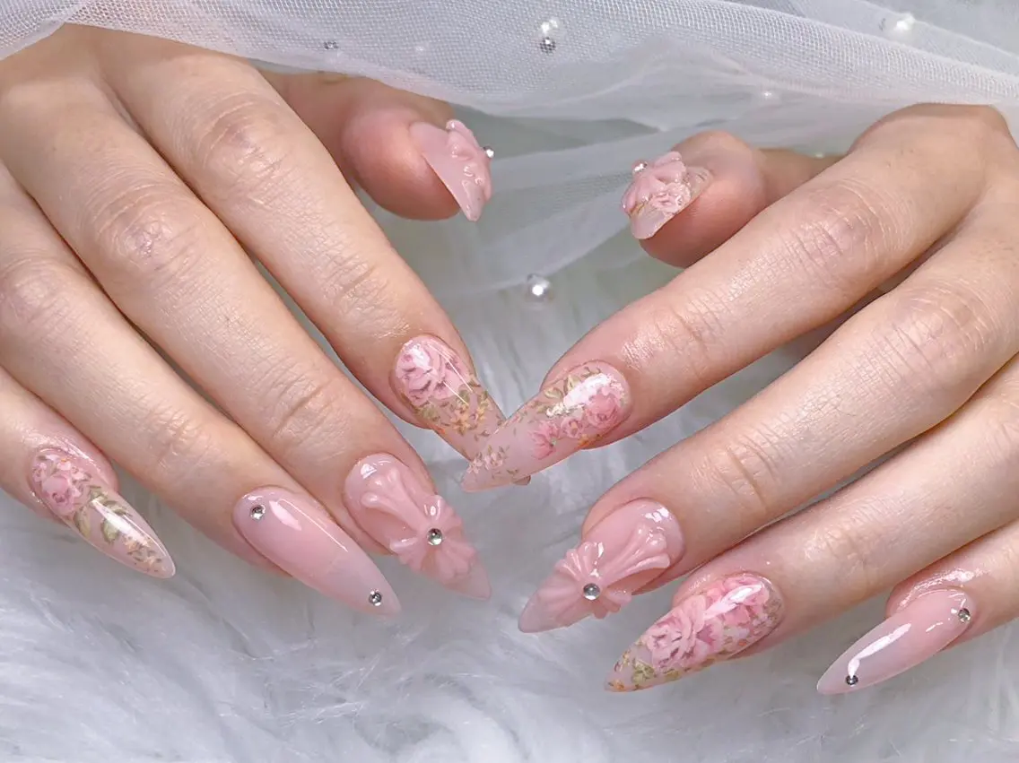 ネイル lucky nail 歌舞伎町のネイルデザイン