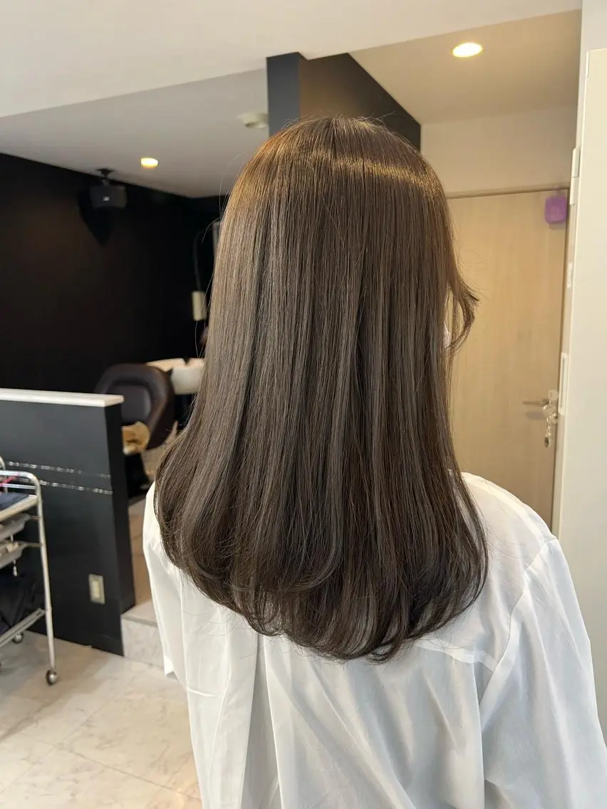 ✔️カット＋ブリーチなしWカラー＋Aujua3stepトリートメント【ミントベージュ/ベージュ/透明感カラー】の写真