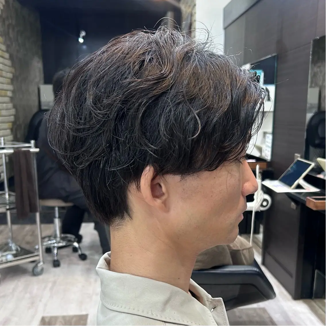 パーマ メンズ カット パーマ 透明感カラー 髪質 改善 Wカラー原心愛のヘアスタイル